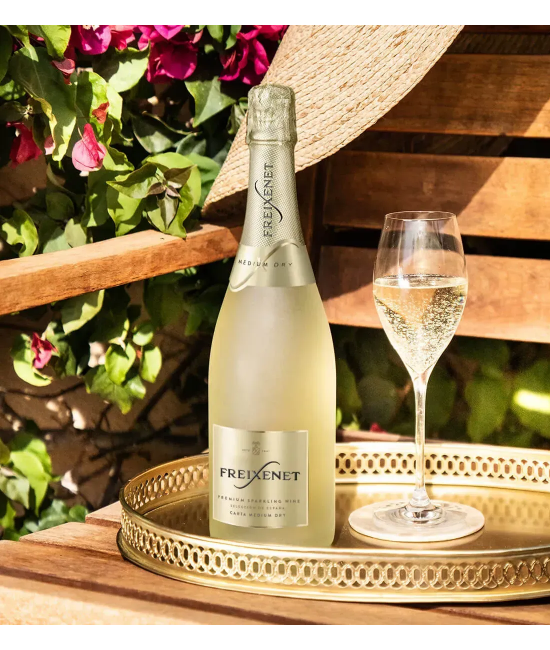 Freixenet Carta Nevada Premium Cava Medium Dry 0.75L CAVA - Freixenet Carta Nevada Premium Cava Medium Dry 0.75L
